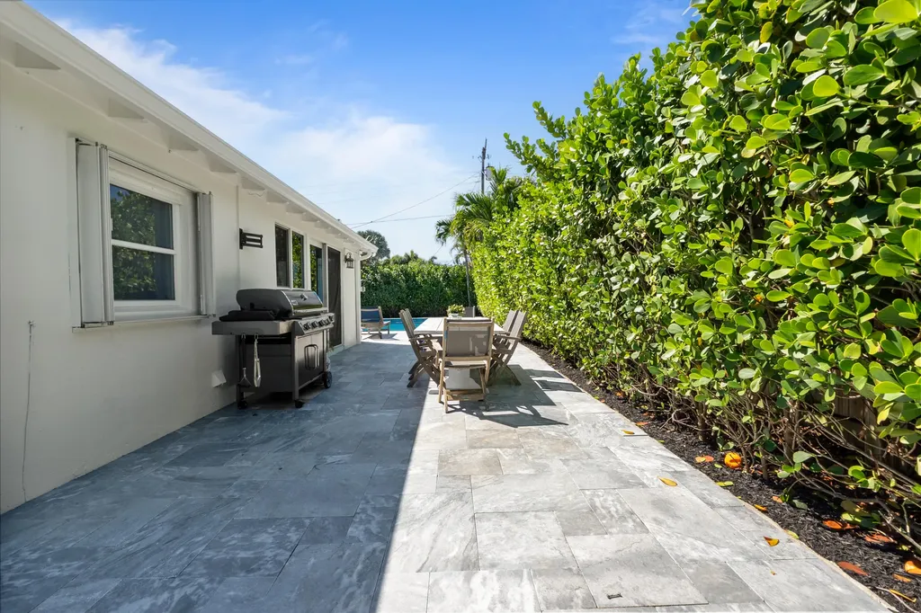 549 Fairwind Drive North Palm Beach FL 33408