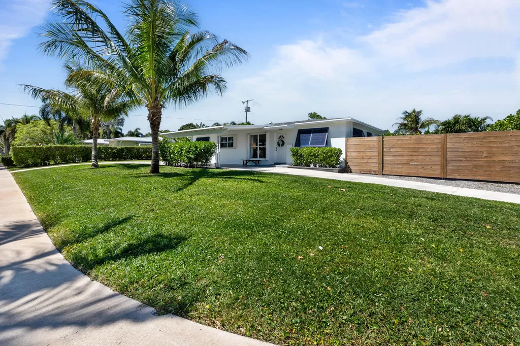 549 Fairwind Drive North Palm Beach FL 33408