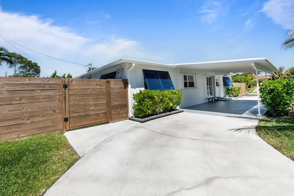 549 Fairwind Drive North Palm Beach FL 33408