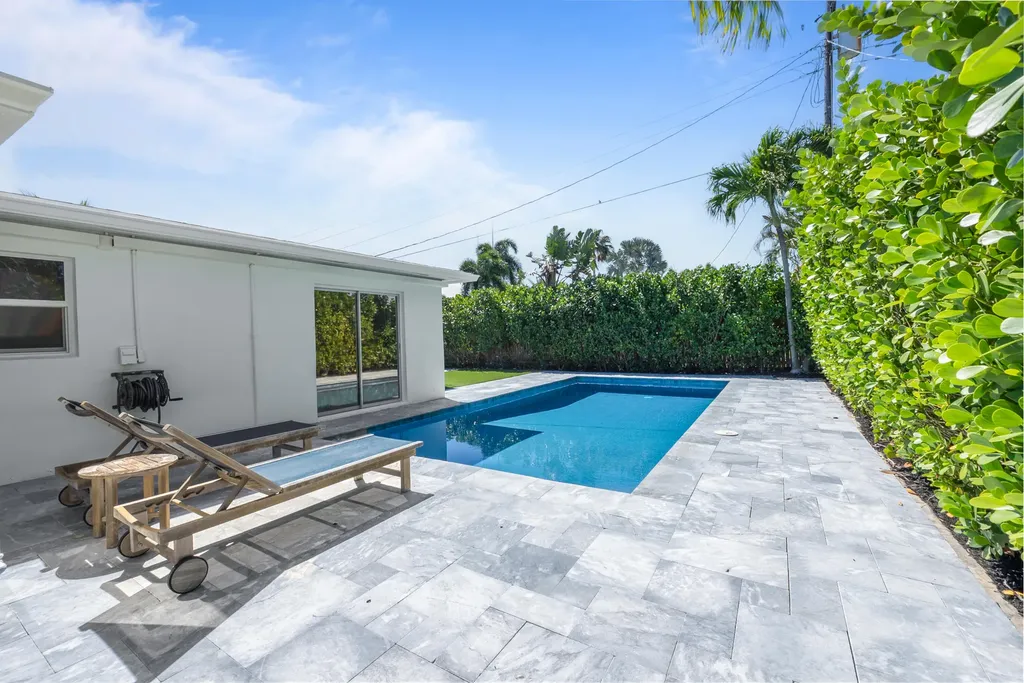 549 Fairwind Drive North Palm Beach FL 33408