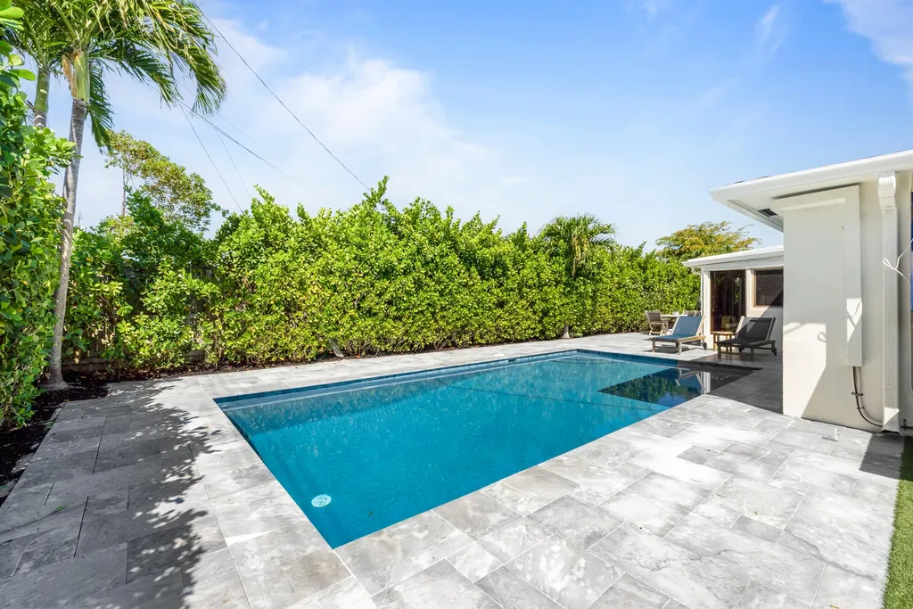 549 Fairwind Drive North Palm Beach FL 33408