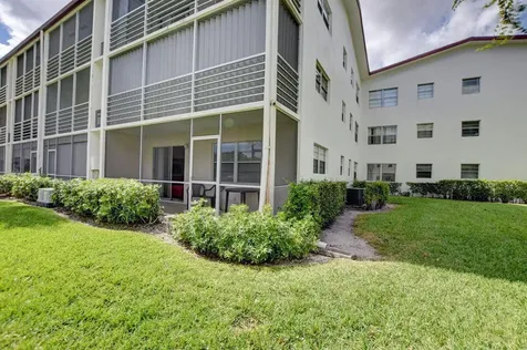 137 Fanshaw D Boca Raton FL 33434