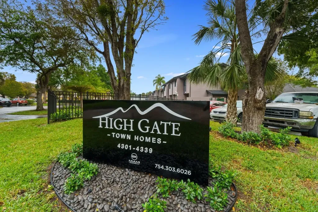 4315 NW 115th Avenue Coral Springs FL 33065