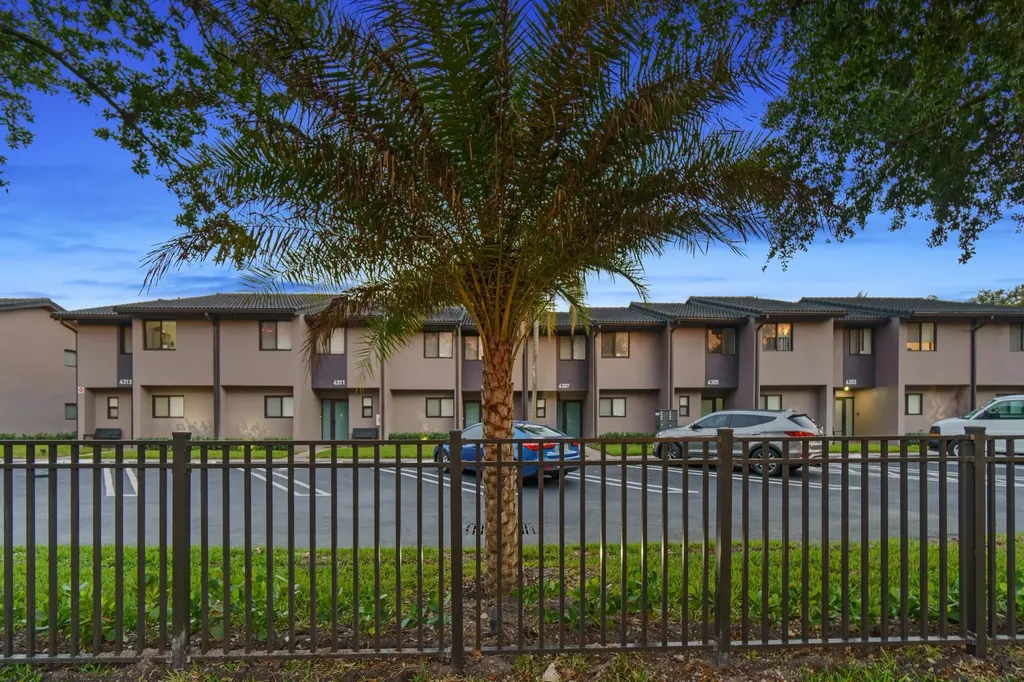 4315 NW 115th Avenue Coral Springs FL 33065