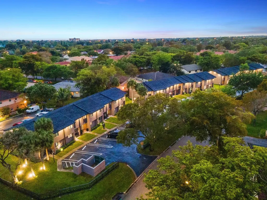 4315 NW 115th Avenue Coral Springs FL 33065