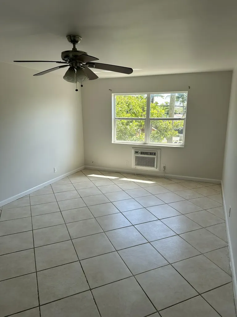 1480 E Sample Road Pompano Beach FL 33064
