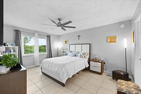 8280 SW 24th Street North Lauderdale FL 33068