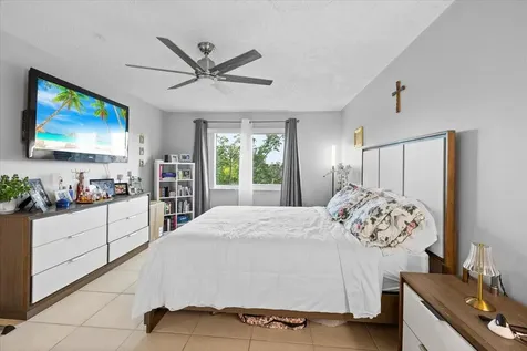 8280 SW 24th Street North Lauderdale FL 33068
