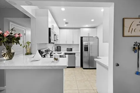 8280 SW 24th Street North Lauderdale FL 33068