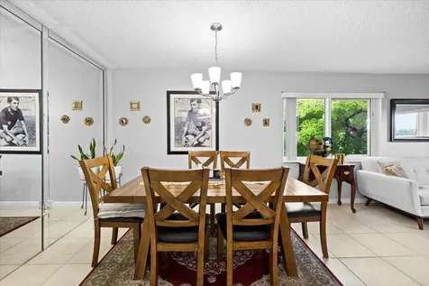 8280 SW 24th Street North Lauderdale FL 33068