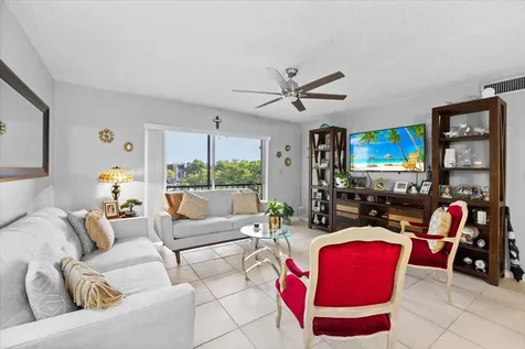8280 SW 24th Street North Lauderdale FL 33068