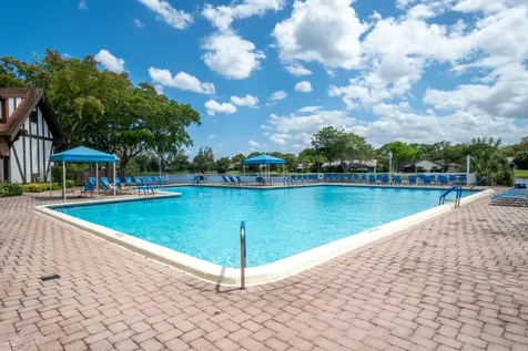 3660 Inverrary Drive Lauderhill FL 33319