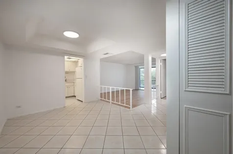 3660 Inverrary Drive Lauderhill FL 33319