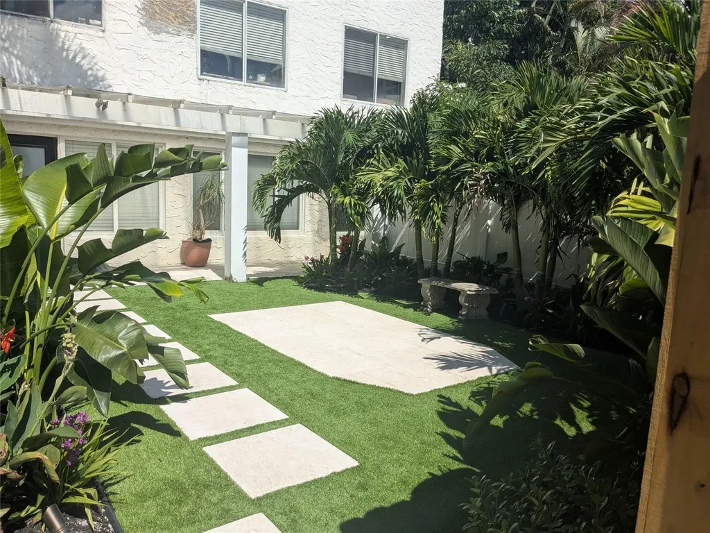 21 SE 11 Avenue Fort Lauderdale FL 33301
