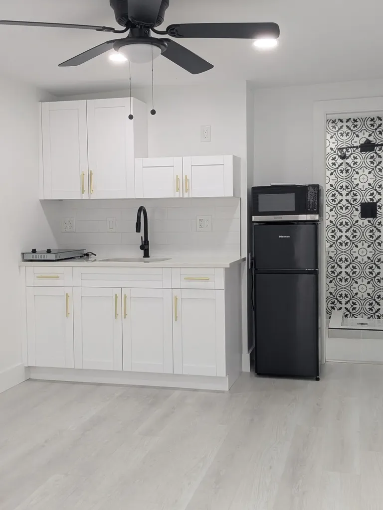 21 SE 11 Avenue Fort Lauderdale FL 33301