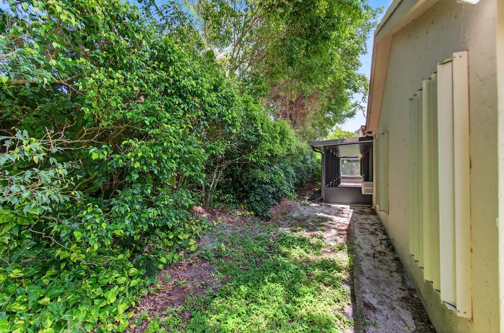 2925 Riviera Drive Delray Beach FL 33445