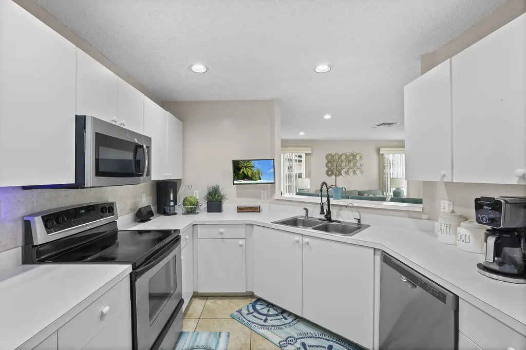 401 NW 16th Place Pompano Beach FL 33060