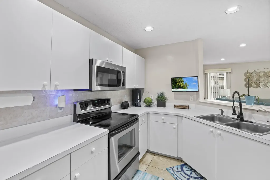 401 NW 16th Place Pompano Beach FL 33060