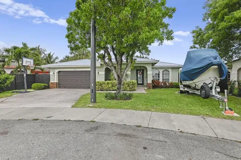 401 NW 16th Place Pompano Beach FL 33060