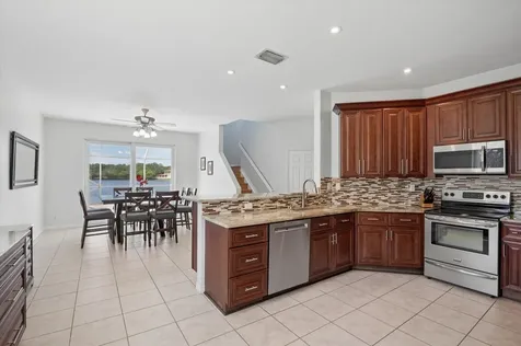 4687 Waycross Drive Coconut Creek FL 33073