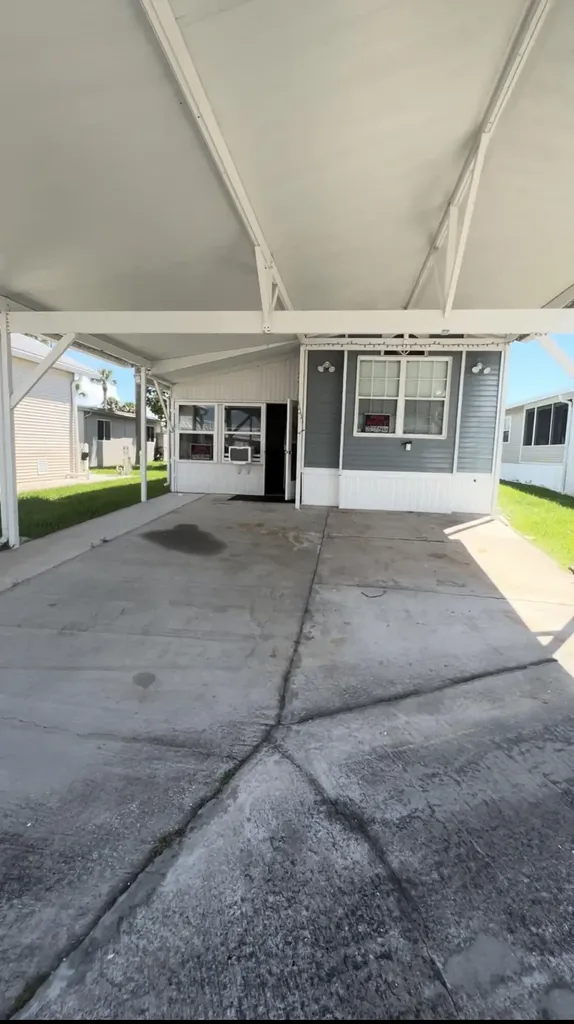 6494 SE 56th Street Okeechobee FL 34974
