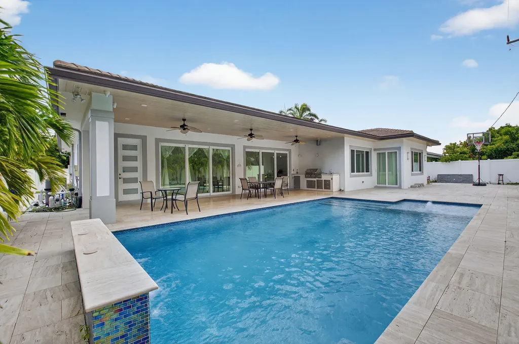 711 NE 6th Street Boca Raton FL 33432