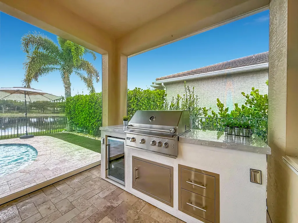 2821 Bellarosa Circle Royal Palm Beach FL 33411