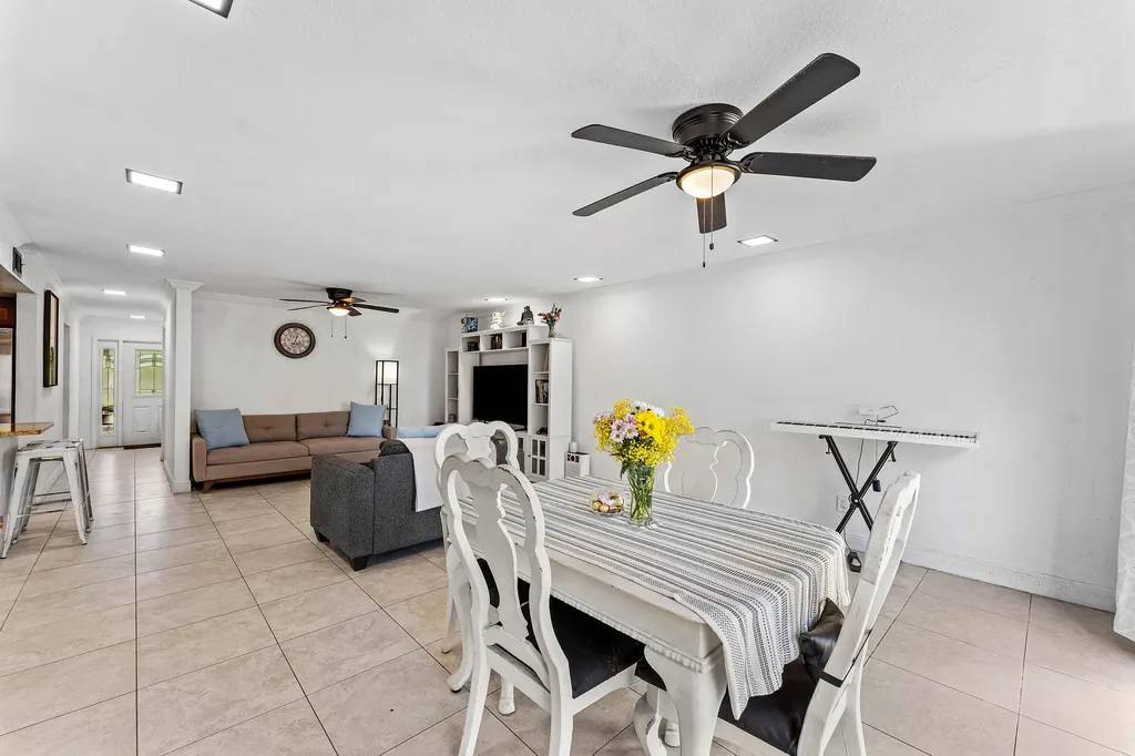 250 NW 43rd Place Pompano Beach FL 33064