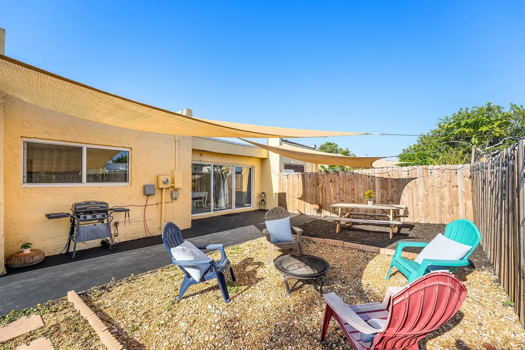 250 NW 43rd Place Pompano Beach FL 33064