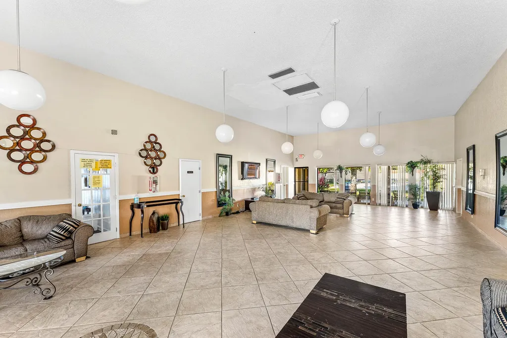 250 NW 43rd Place Pompano Beach FL 33064