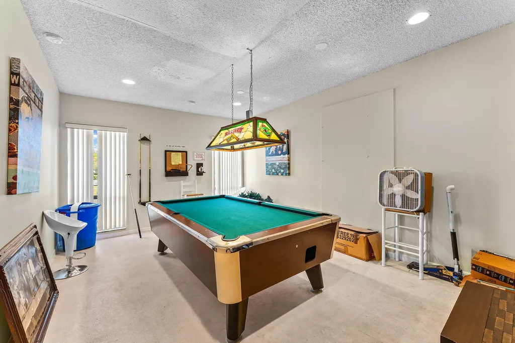 250 NW 43rd Place Pompano Beach FL 33064
