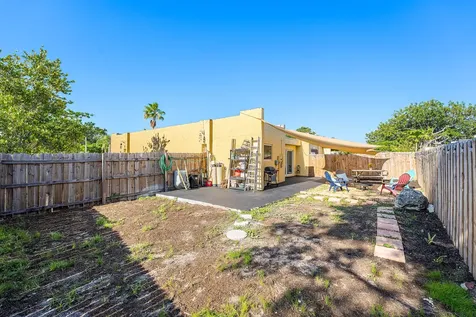 250 NW 43rd Place Pompano Beach FL 33064