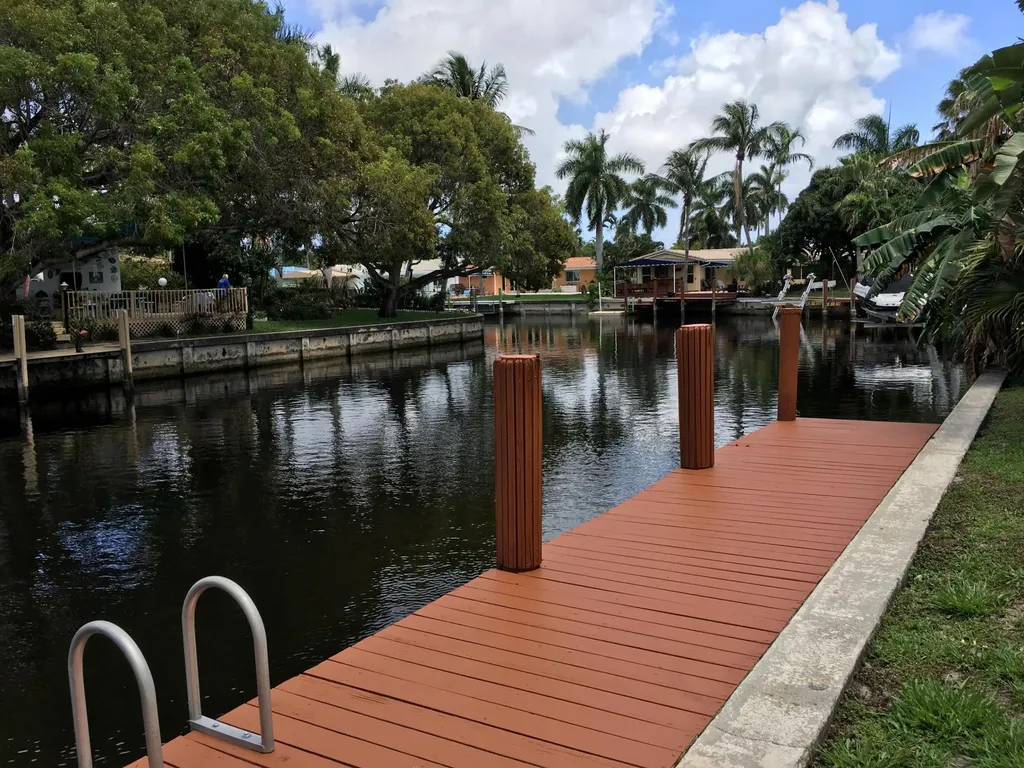 5811 NE 14th Road Fort Lauderdale FL 33334