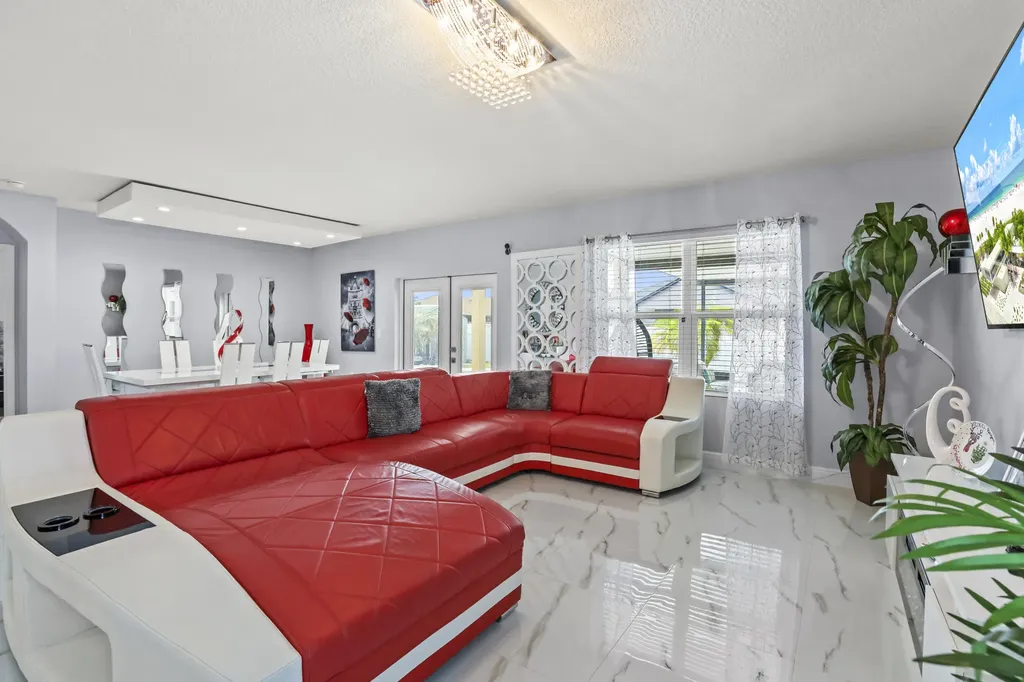 275 SW Tulip Boulevard Port St Lucie FL 34953