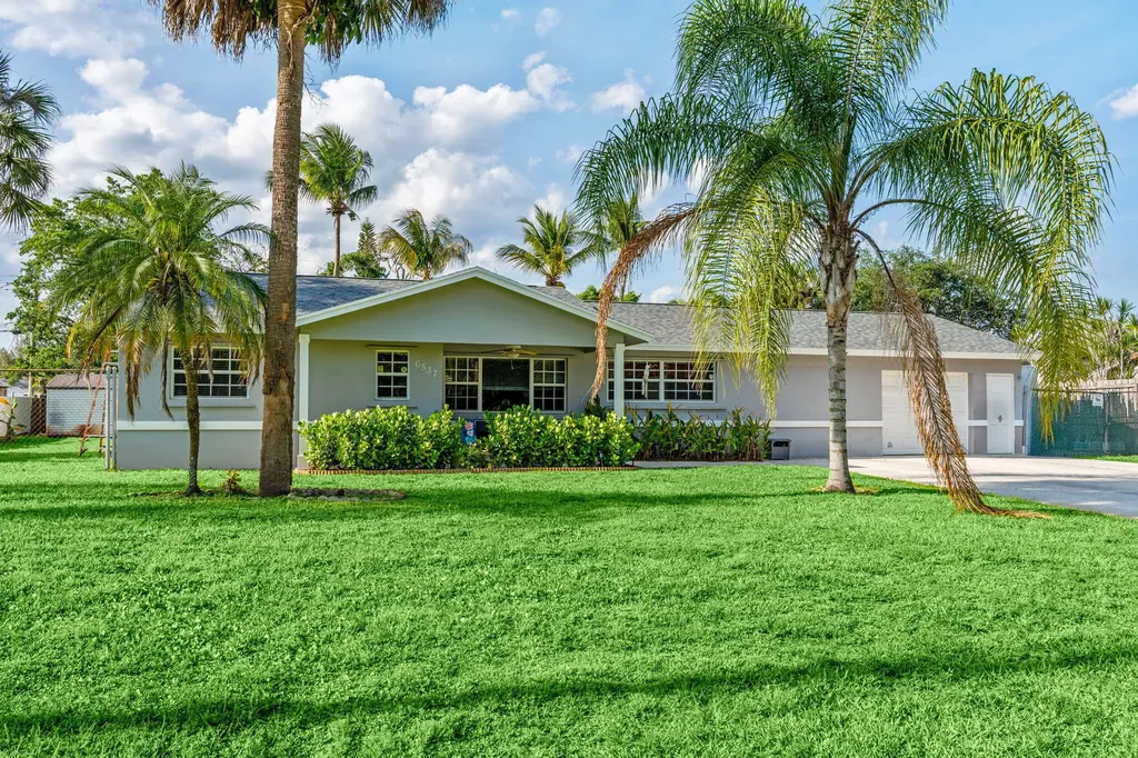 6537 Monmouth Road West Palm Beach FL 33413