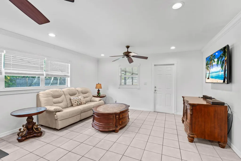 6537 Monmouth Road West Palm Beach FL 33413