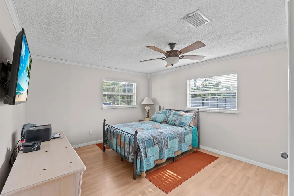 6537 Monmouth Road West Palm Beach FL 33413