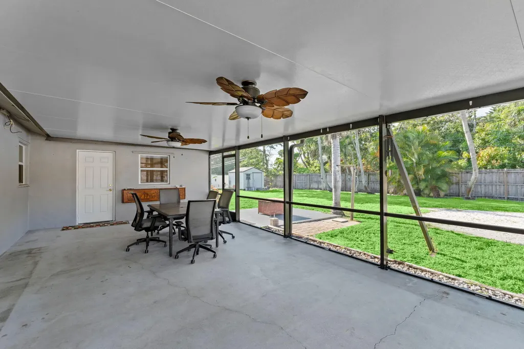 6537 Monmouth Road West Palm Beach FL 33413