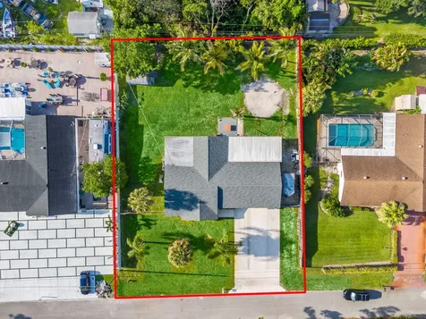 6537 Monmouth Road West Palm Beach FL 33413