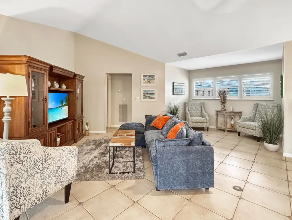1127 E Seminole Avenue Jupiter FL 33477