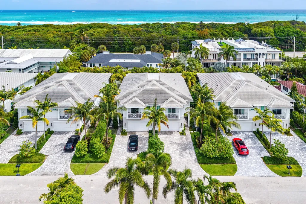 436 NE Wavecrest Way Boca Raton FL 33432