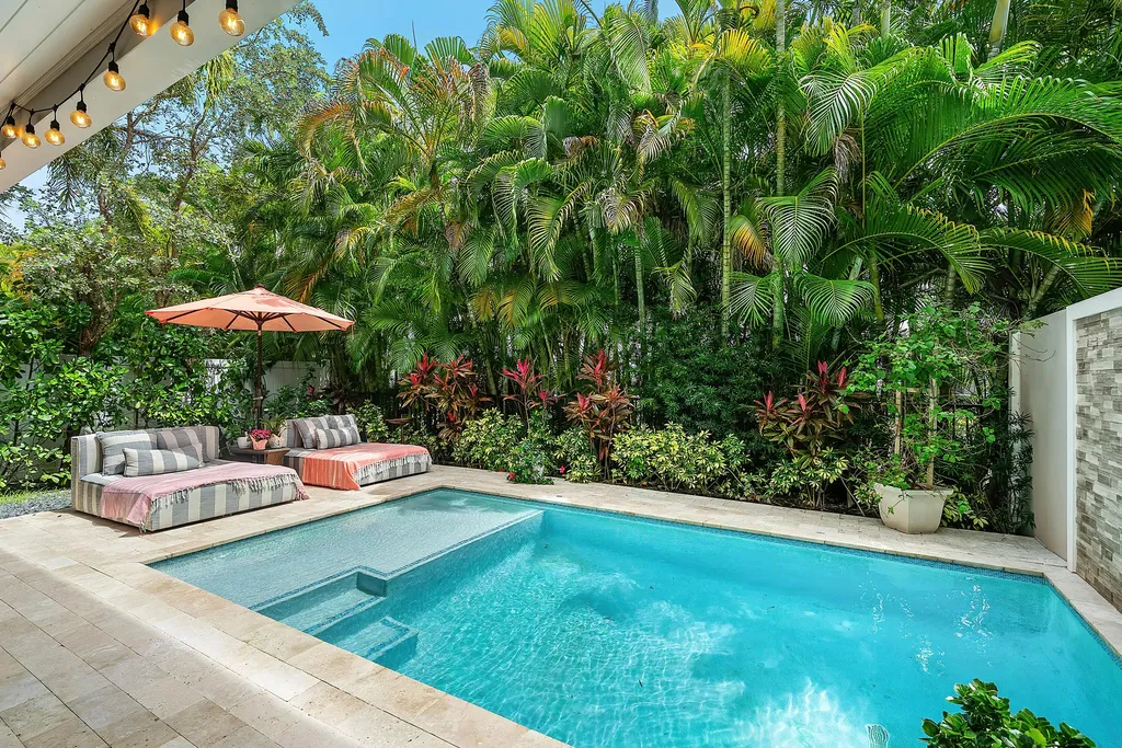 436 NE Wavecrest Way Boca Raton FL 33432