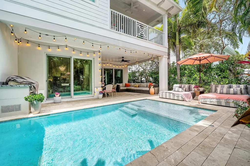 436 NE Wavecrest Way Boca Raton FL 33432