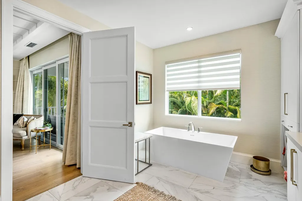 436 NE Wavecrest Way Boca Raton FL 33432