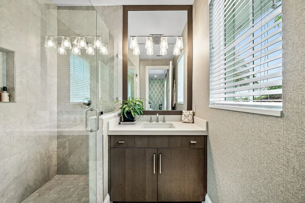 436 NE Wavecrest Way Boca Raton FL 33432