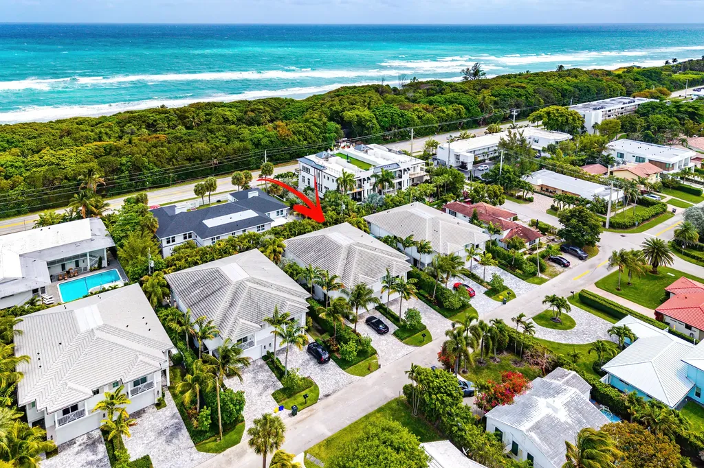 436 NE Wavecrest Way Boca Raton FL 33432