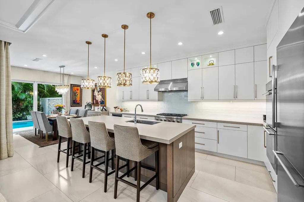 436 NE Wavecrest Way Boca Raton FL 33432