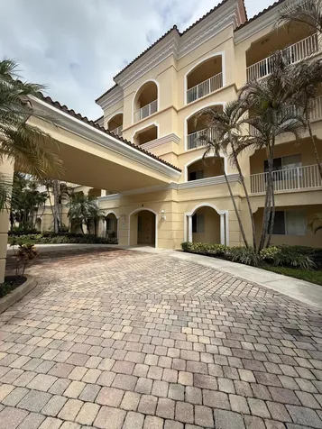 4 Harbour Isle Drive E Fort Pierce FL 34949