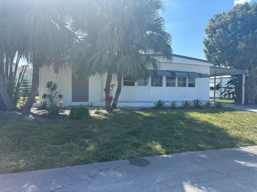 6445 Cypress Lane Atlantis FL 33462