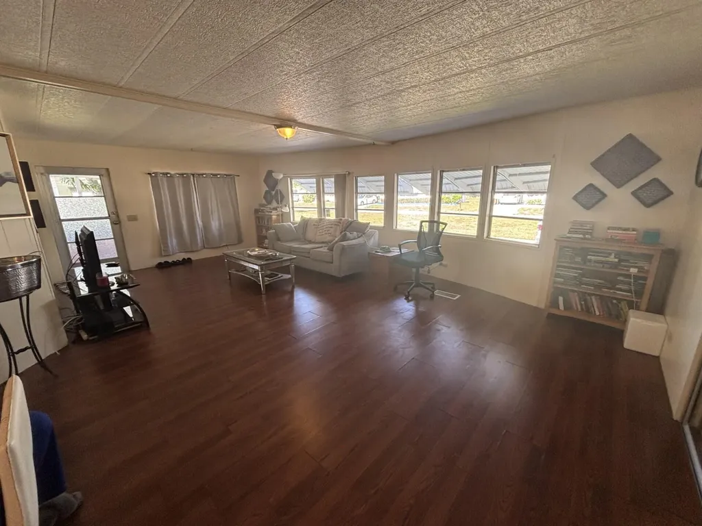 6445 Cypress Lane Atlantis FL 33462